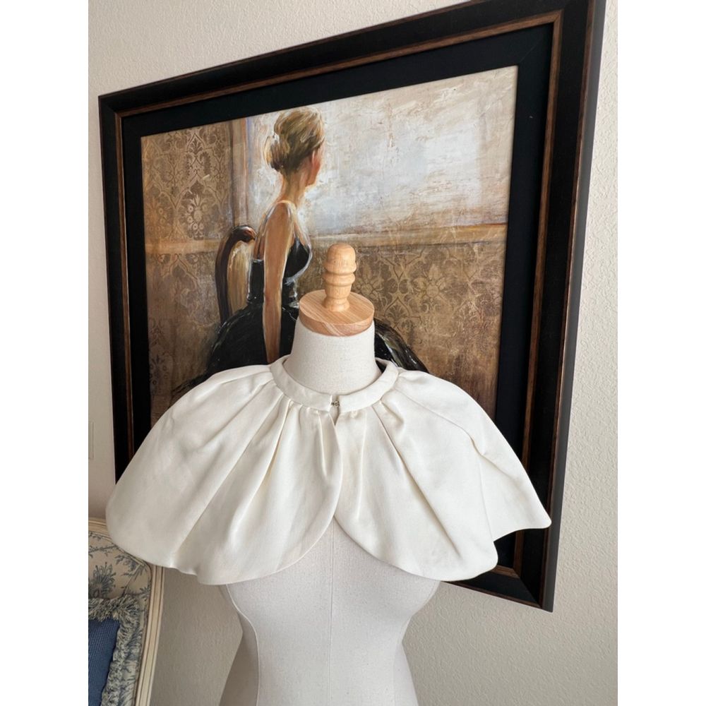 NWT Women's Burberry Ivory OneSize Shrug
